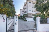 Calm and bright 1bedroom with Terrace & pool views - B&B Sitio de Calahonda