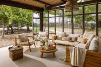 Wishome- Finca San Benito, casa en finca propia con piscina privada - Ferienwohnung Mejorada