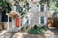 Historic Victorian Gem in Campus Ideal for UT Events with Free Parking - B&B Austin