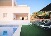 Villa Romeo cerca de la Playa de Talamanca e Ibiza - Chambres d’hôtes Santa Eulària des Riu