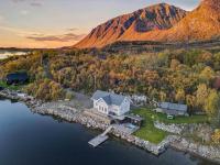 Unik sjøhytte i Lofoten - B&B Sandsletta