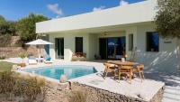 Serene Villa with Stunning Sea Views - 1 Bedroom & Plunge Pool - Bed and Breakfast Vragkaniótika