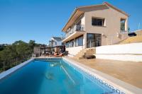 Mima House with Pool - Chambres d'hôtes Canyelles
