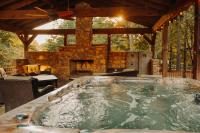 Heated Pool, 7 Bedroom Cabin, 6,000 Square Feet, Arcade! - Ferienwohnung Broken Bow