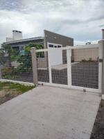 Casa em Tramandaí - 150m do Mar, Ar Cond, Churrasqueira e Wi-fi - Bed and Breakfast Tramandaí