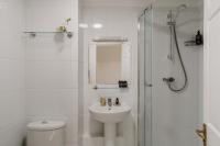 Elegant Tower Bridge Studio with Sun Terrace - B&B London