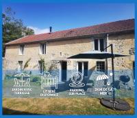 Maison renovee en pierres séjour spacieux avec jardin et terrasse aménagée près Omaha beach & Bayeux à 5mn de la mer tous commerces - Chambres d'hôtes Commes