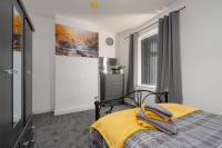 Family-Friendly 2-Bed Home with Games & Fireplace - Chambres d'hôtes Colne