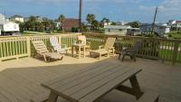 PRIVATE BEACH -- AWAY FROM THE CROWDS - Ocean Views -Short drive to MOODY GARDENS, SCHLITTER BAHN, PLEASURE PIER - Ferienwohnung Galveston