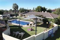 B&B Swan Hill - Jacaranda Holiday Units - Bed and Breakfast Swan Hill