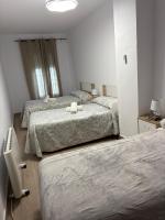 Casa Bodonal Centro R&S 4 Habitaciones - B&B Bodonal de la Sierra