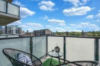New 2BR King suite| Kensington| UG Parking| Banff - Ferienwohnung Calgary