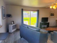 The Hofer Beach Retreat - Bed and Breakfast Crescent City