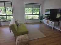 Yamba Riverfront Getaway Blissful Couples Retreat - Chambres d’hôtes Palmers Island