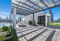 Luxury Sub-Penthouse with Stunning River Views, Walk to Beach - Ferienwohnung Gold Coast