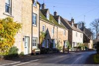 Cotswolds Stone Cottage in Lower Oddington - Bed and Breakfast Adlestrop