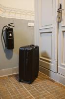 ApartNaest Radeberg - vollausgestattete 1 - bis 4-Zimmer Apartments l 24h Zugang per Code l Check-in Anleitung über Posteingang l Parkplatz auf Anfrage l Frühstück optional - Chambres d'hôtes Radeberg
