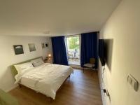 Apartamento de 1 Dormitorio con balcón y vistas a la ciudad