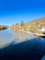 Riverside Cabin Surrounded by Nature for Two - Bed and Breakfast Esneux