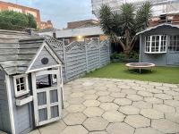3 Bedroom House with a Private Garden - B&B Londra