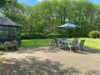 Charlcombe Lodge - B&B Thursley