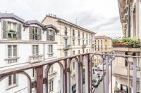 Elegant City Center Flat 5 Guests - M1 Metro - Fast Wi-Fi - AC & Balcony - Chambres d'hôtes Milan