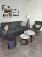 Leaf Volos apartment with private parking - B&B Volos