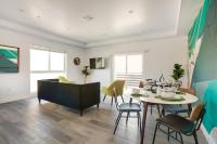 Luxury Townhome with Gated Parking and Private Balcony - Ferienwohnung Los Angeles