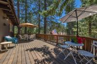 Chamberland retreat-Hot Tub, Pool Table, Movie & Ski - Chambres d'hôtes Homewood
