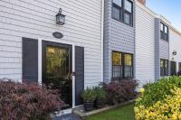 Modern West End Retreat w/ 2BR, AC, Parking, Patio - Bed and Breakfast Provincetown