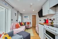 Central Harbour Apt for 7 - Princess Green 4 - Chambres d’hôtes Portrush