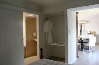 Deluxe Queen Suite