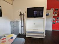 Ganzes Obergeschoss in Privathaus mit Dachterrasse - Ferienwohnung Leuzigen