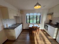 Millbrook House Apartments 4 - B&B Milton