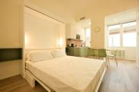 Apt 2 min from station and lake with WiFi and AC - Ferienwohnung Como