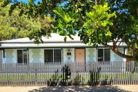 Berechiah Cottage - Stroll to Cafés & Coast - B&B Port Elliot