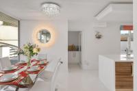 Spacious House - Pool Games Room Private Parking - B&B Dean