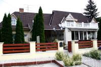 Parti Panzió - Bed and Breakfast