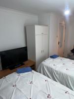 Clayburn Spacious Twin Bed Large Room - Ferienwohnung Basildon