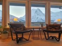 Villa Balsfjord Fjord & Mountain view - Bed and Breakfast Vollan