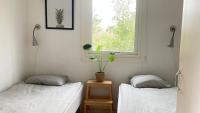 Beautiful Cottage near Lake Åsnen - Chambres d'hôtes Lönashult