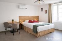 SOUS LES PLATANES - B&B Velaux