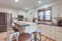 Amish Country Escape: Decatur Family Farmhouse - Chambres d'hôtes Decatur
