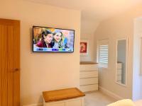 Beautiful 2-Bed Solihull Stay Comfort for up to 5 - B&B Birmingham