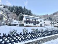 Forestside Raceway Hideaway - B&B Oberweg