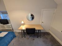 Modern & Stylish 1-Bed Apartment - inc parking - B&B Husbands Bosworth