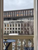 Heritage Haven Mezzanine Apartment with Balcony - B&B Praga