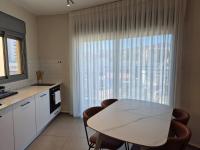 Appartamento con 2 Camere da Letto e Balcone