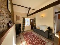 Stable Cottage, Cosy Devon Retreat for Couples or Small Families with Indoor heated Pool, Tennis Court, Direct Access to the Tarka Trail for cycling - Chambres d'hôtes Merton