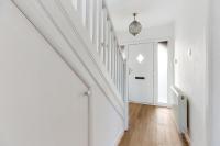 Modern 3-Bedroom House for 5 with Free Parking - B&B Saltney